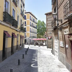 Local en Rentabilidad junto a la Calle Segovia
